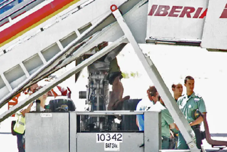 La olvidada historia de los dos jóvenes cubanos que murieron camino a Madrid en el tren de aterrizaje de un avión