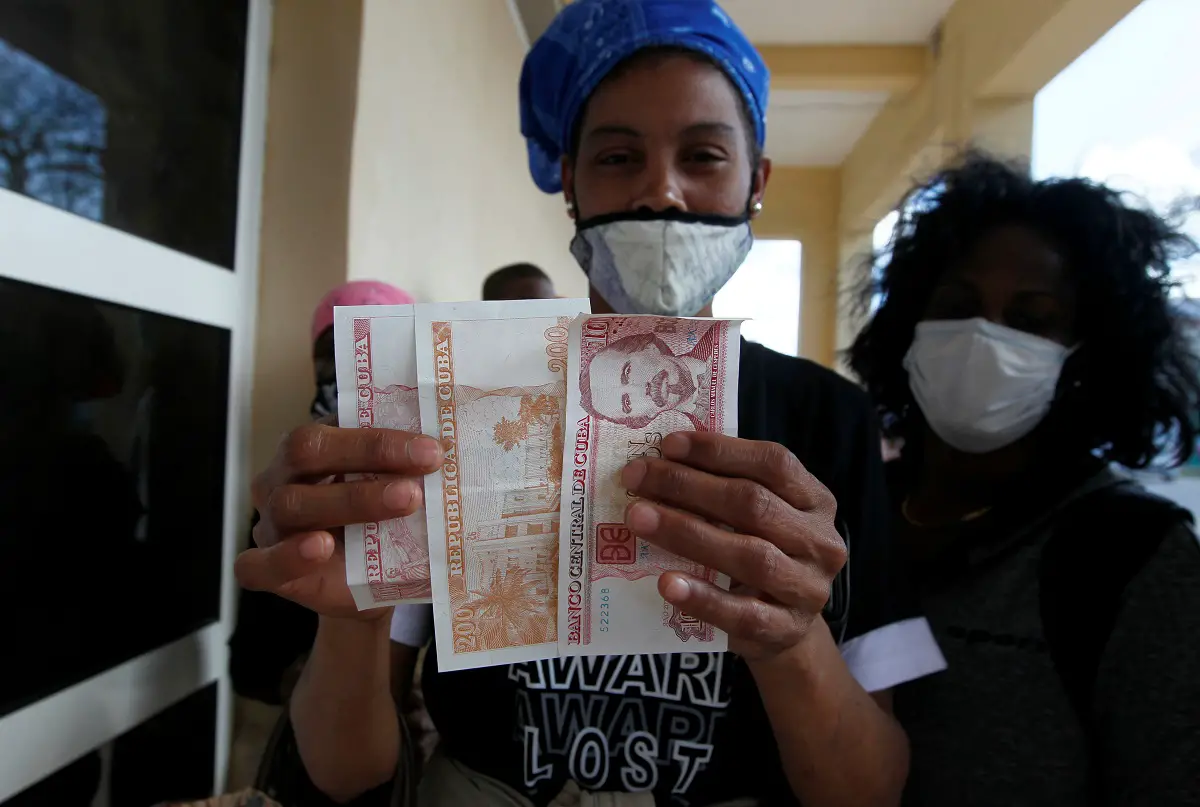 El dólar y los altos precios se convierten en los dos fantasmas más temidos por los cubanos en la isla