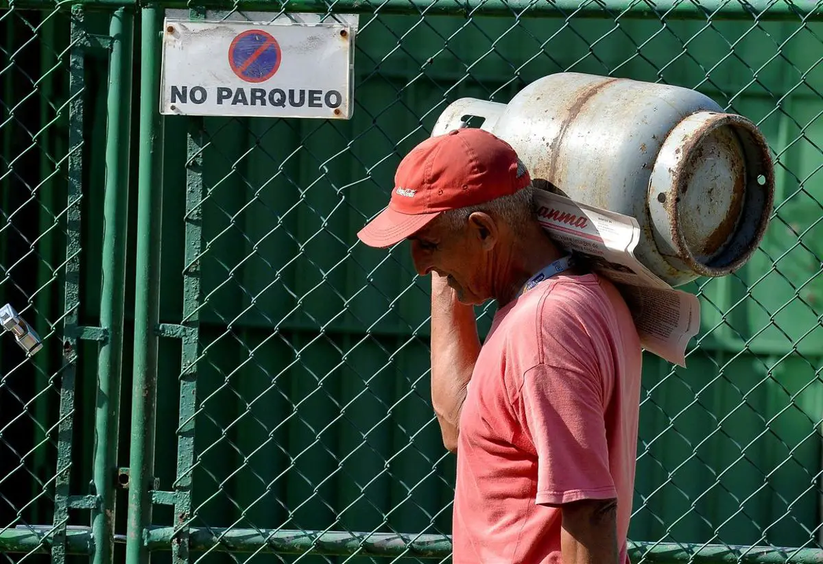 El "gas de balita" también aumenta su precio en Cuba y el Gobierno le echa la culpa al bloqueo