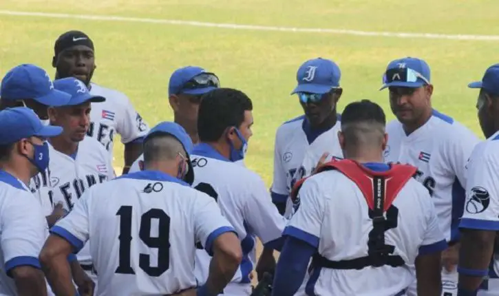 Equipo de béisbol Industriales se quedará fuera de la Serie Nacional hasta el año próximo por nuevos casos de coronavirus entre sus jugadores