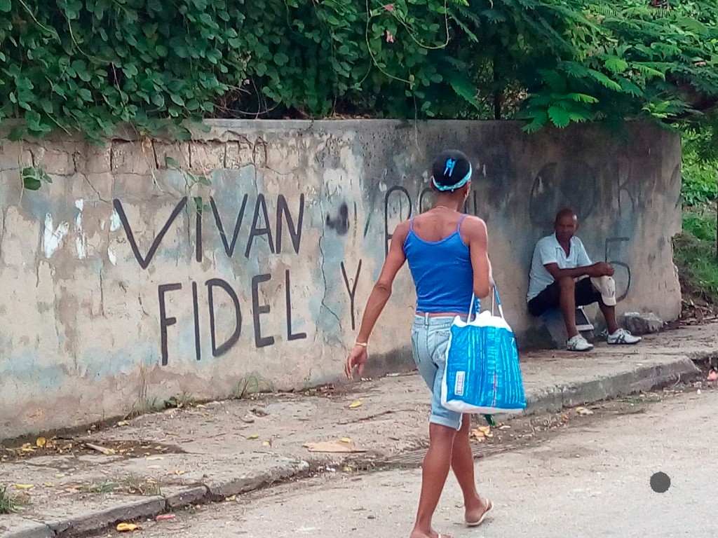 Cada vez es menor la parte de La Habana que parece la capital de un país y todo va pareciendo "periferia"