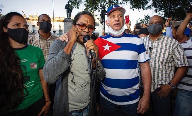 Díaz-Canel ordena que los profesores mejoren la enseñanza de la Historia de Cuba en las escuelas pues asegura que están tratando de "restaurar el capitalismo"
