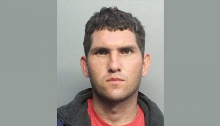 Joven cubano es arrestado en Hialeah acusado de agredir sexualmente a una menor de edad