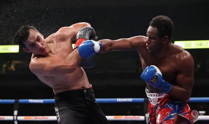 Boxeador cubano pega a su contrincante el nocaout más impresionante del año. Mira aquí las impresionantes imágenes!!!