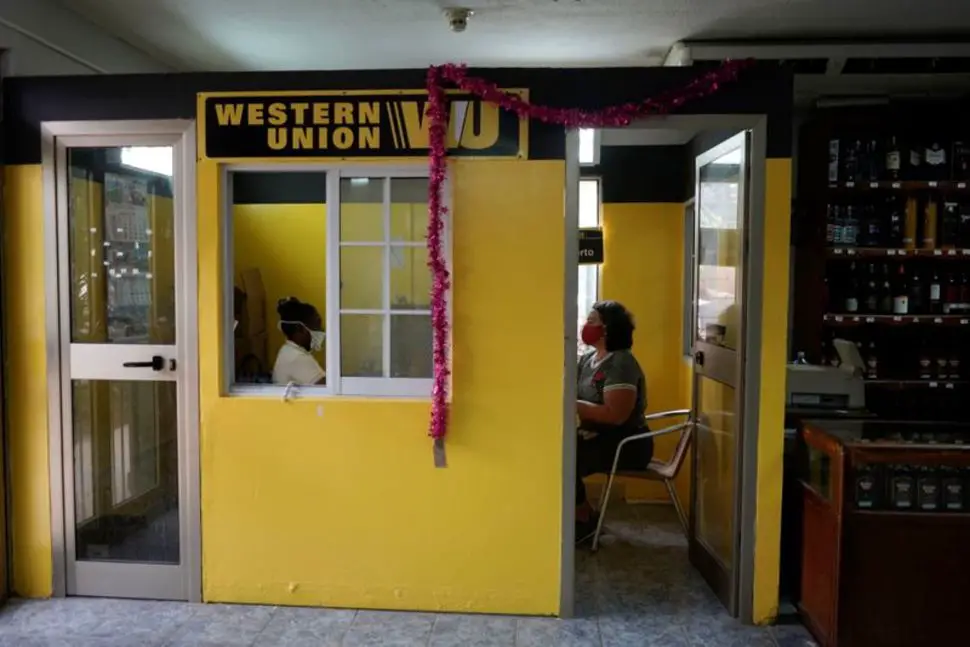 El Gobierno cubano estaría preparando el terreno para que las remesas que se envíen a través de Western Union sean depositadas directamente en tarjetas en MLC