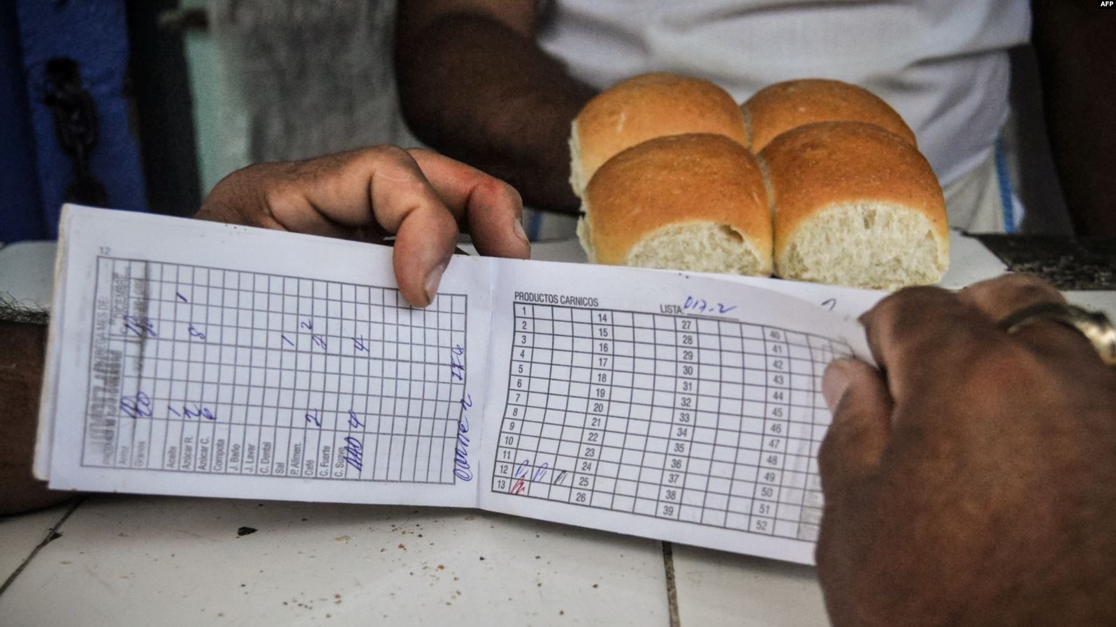 Gobierno cubano reconoce que miles de hogares en todo el país han dejado de comprar pan tras aumentar su precio