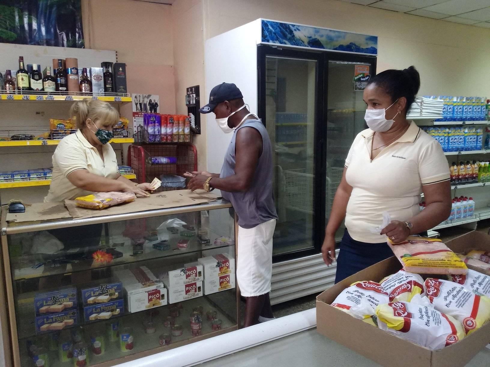 En Santiago de Cuba están desesperados pues el Gobierno decidió cerrar muchas de las zonas comerciales por el aumento de casos de coronavirus