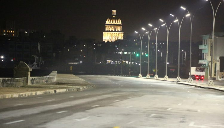 Gobierno cubano ordena devolver el toque de queda en La Habana a partir de mañana a las 7 pm