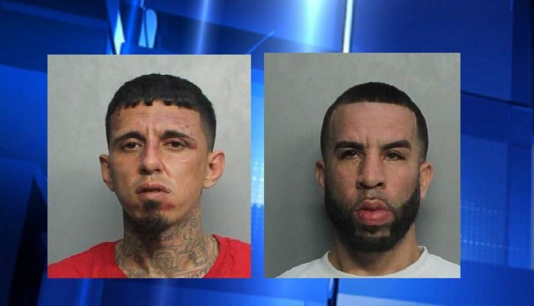 Dos cubanos en Hialeah arrestados por pegarle una brutal golpiza a una pareja para robarles
