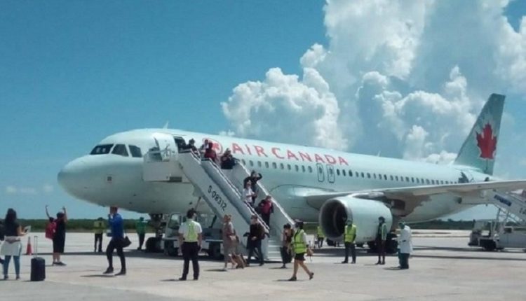 Gobierno canadiense critica a las aerolíneas de ese país que promueven viajes turísticos a Cuba en medio de la pandemia