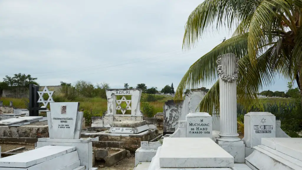 El casi olvidado y desconocido cementerio judío de Guanabacoa