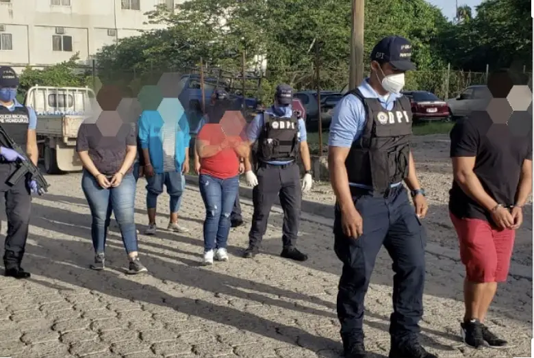 Detenidos en Honduras 18 cubanos que intentaban viajar ilegales a los Estados Unidos