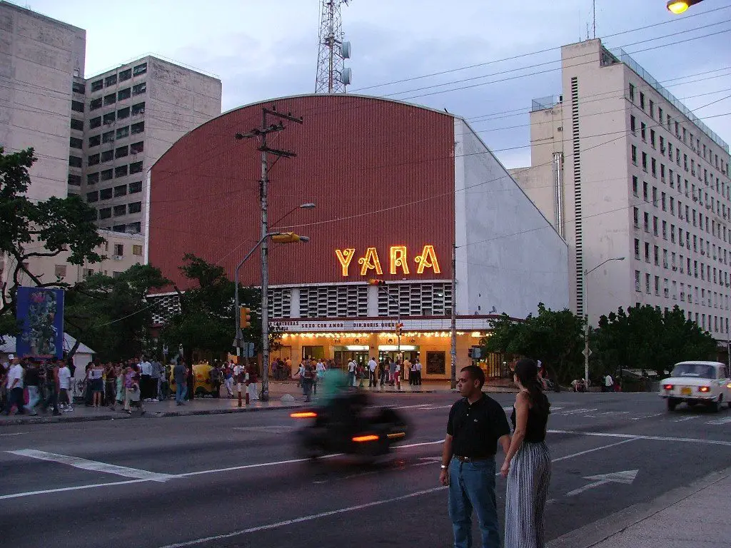 ¿Sabías que el Cine Yara ha sido la sala de proyecciones más cara que se ha construido en Cuba?