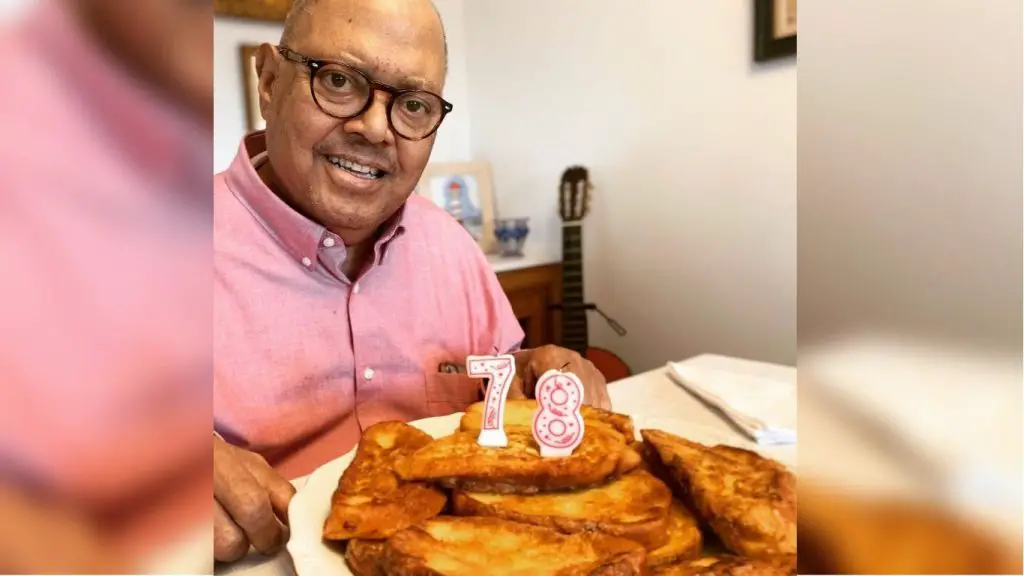 Hoy está cumpliendo 78 años el trovador cubano Pablo Milanés y lo celebró comiendo un postre que le recuerda su infancia