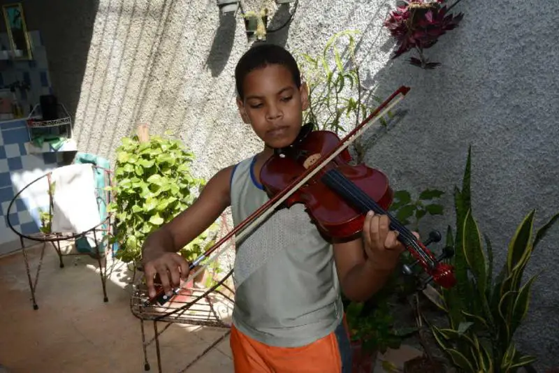 Conozca la triste historia de Kenny, un niño cubano con piel de cristal