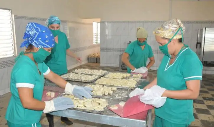 Gobierno cubano pretende exportar tostones congelados, boniato "preelaborado", bolsas de caldosín y hasta maíz listo para elaborar tamales