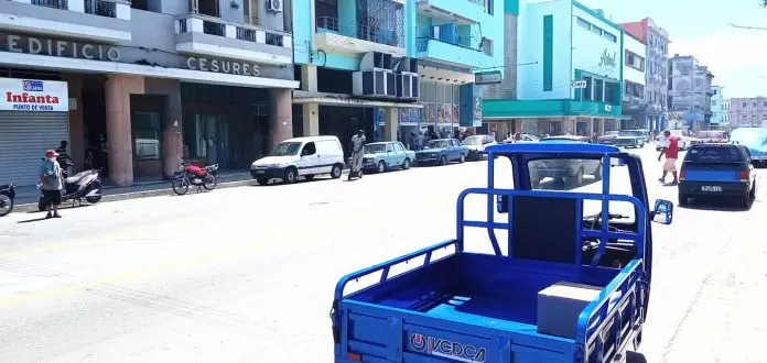 Los triciclos eléctricos se convierten en boom en Cuba a pesar de alcanzar precios que van desde lo 2000 hasta los 6000 dólares