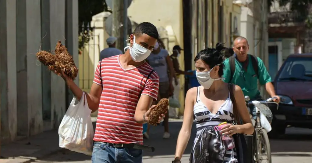 En Cuba se puede vivir bien sin trabajar, solo es cuestión de "encontrarle la vuelta a la cosa"