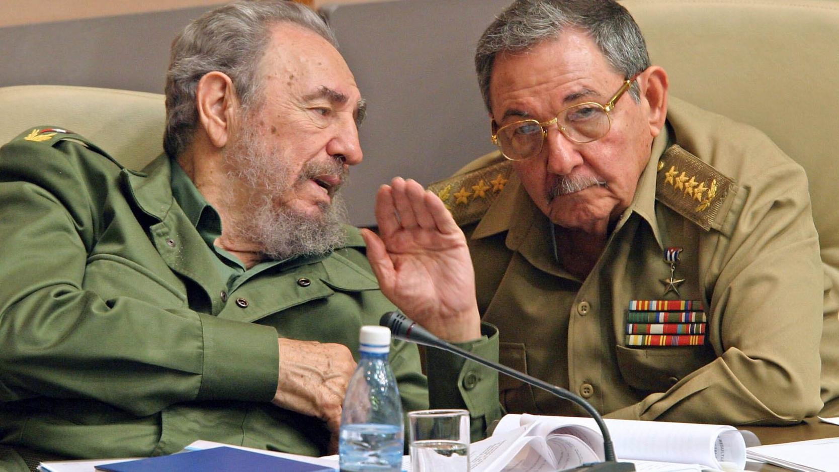 Las seis oportunidades que tuvieron Raúl y Fidel Castro para dejar atrás el socialismo y darle a Cuba un futuro próspero