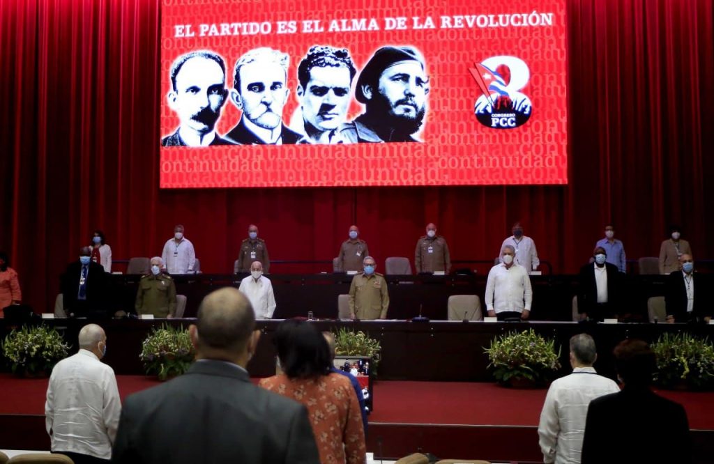 El Partido Comunista de Cuba no tendrá Segundo Secretario y elimina de sus filas a todos los "históricos" de la Revolución junto a Raúl Castro