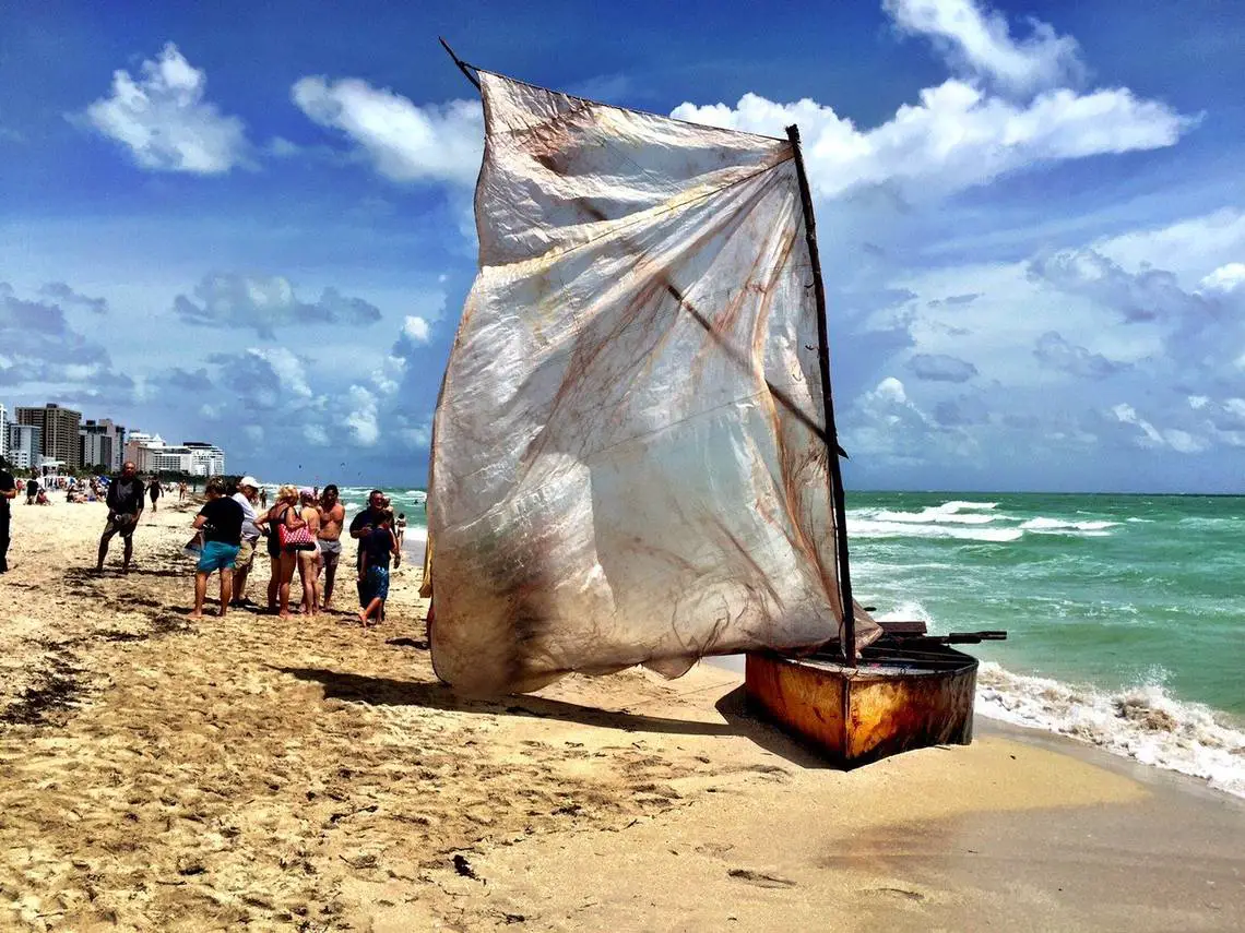 Gobierno cubano se queja porque Estados Unidos no repatrió a dos balseros que fueron interceptados por la Guardia Costera en el mar ¿Serán "personas de interés" para las autoridades?