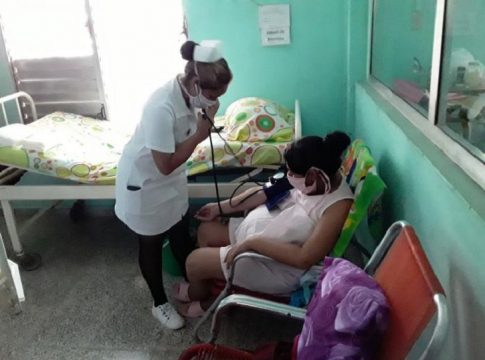 Fallece por coronavirus en Cuba una madre de 38 años de edad que hacía solo 11 días había dado a luz