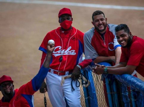 Tras la fuga de varios peloteros y el psicólogo del Equipo Cuba de béisbol en la Florida, las autoridades harán una 