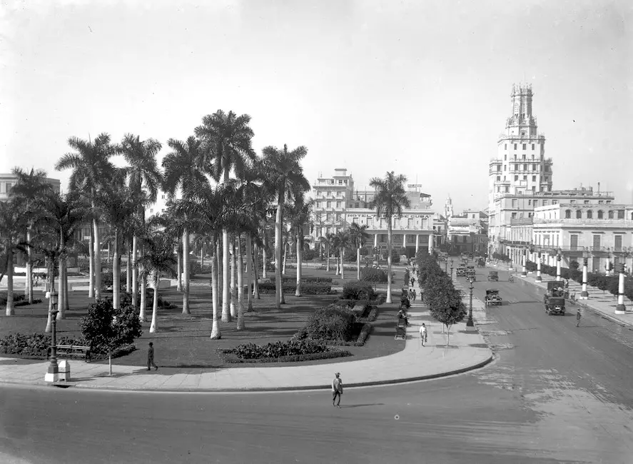 ¿Qué sucedió con los fastuosos hoteles que estaban alrededor del Parque de la Fraternidad de La Habana?