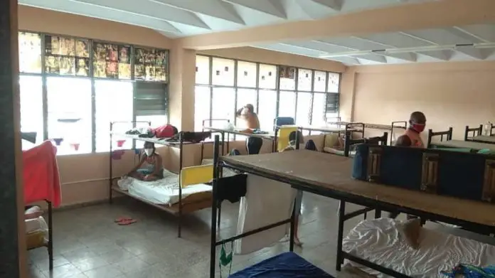 Gobierno cubano advierte que no se podrá contra con escuelas y hoteles para centros de aislamiento