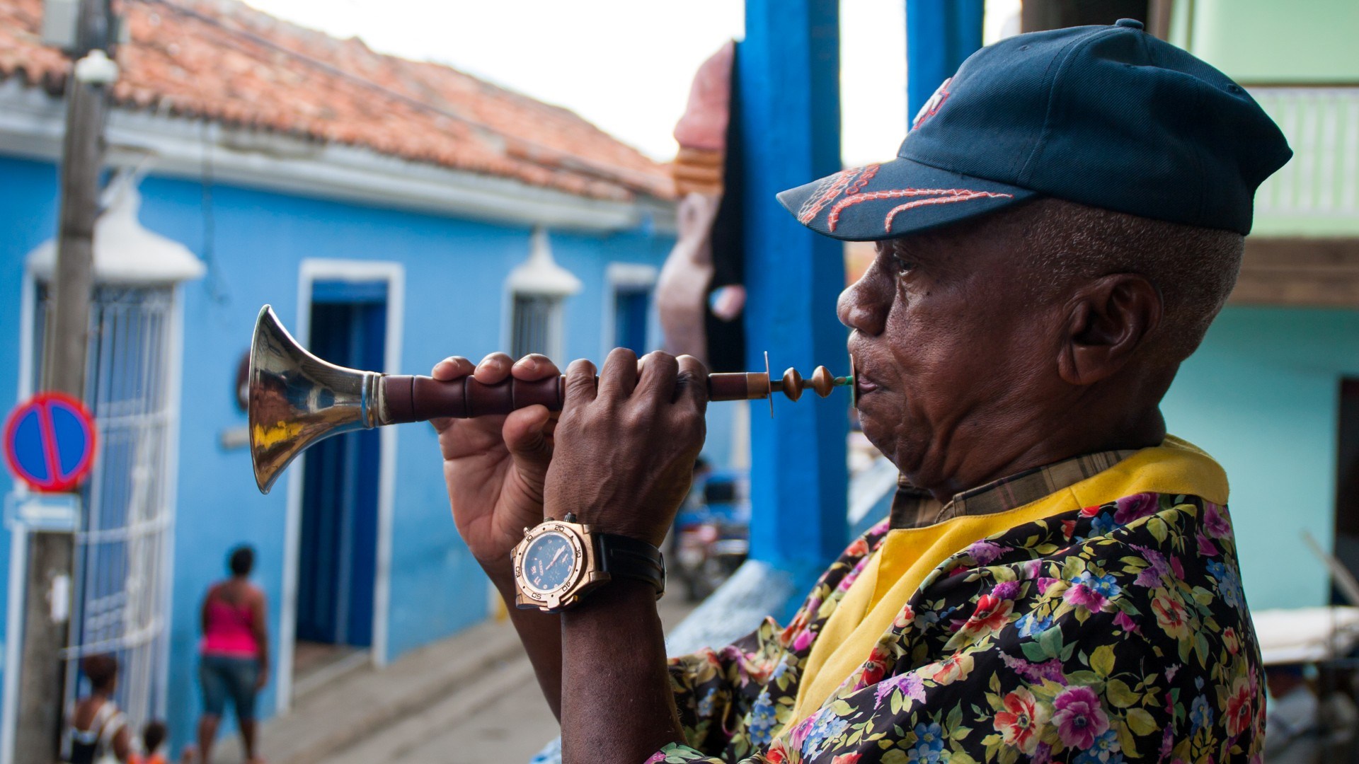 Si haz gozado de un carnaval en Santiago de Cuba seguro sabes lo que es la corneta china