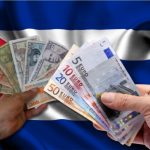 El euro rompe la barrera de los 100 pesos cubanos en el mercado negro