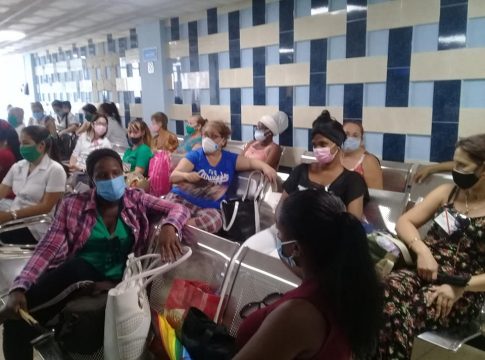 Prensa oficialista niega que el sistema de salud en Matanzas esté colapsado