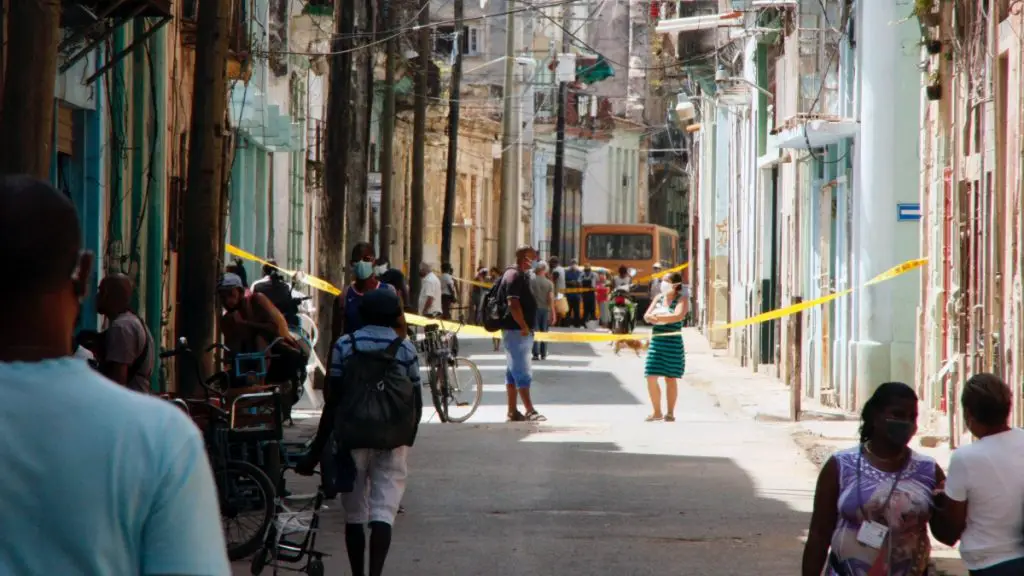 Gobierno cubano reconoce oficialmente que existe un crisis sanitaria muy compleja pero rechaza habilitar un corredor humanitario