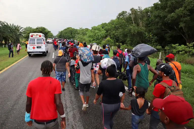 Cubanos estancados en la frontera con Estados Unidos piden ayuda al presidente mexicano López Obrador pues se han quedado en un limbo migratorio
