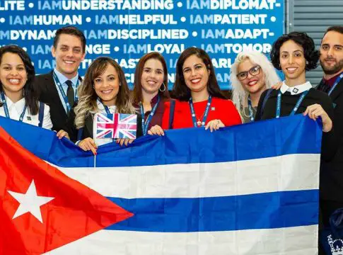 Abren en Reino Unido convocatoria de estudios para jóvenes cubanos que incluye apoyo financiero para cubrir los costos de su estancia en ese país durante todo un año
