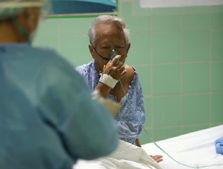 Gobierno cubano está utilizando aire comprimido enriquecido con apenas 40% de oxígeno en los hospitales ante la escasez de oxígeno medicinal