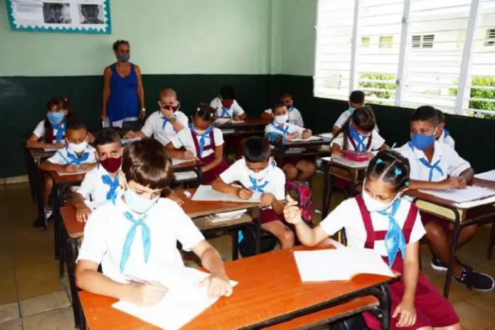 Curso escolar en Cuba terminará el próximo 5 de marzo, con solo cuatro meses de clases presenciales