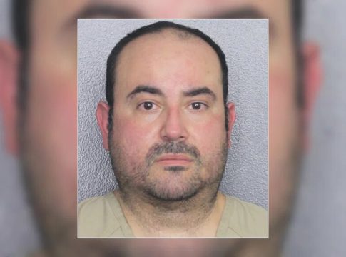 Cubano es arrestado en Florida acusado de robar cientos de miles de dólares de los donativos recibidos por la iglesia de la cual era contador