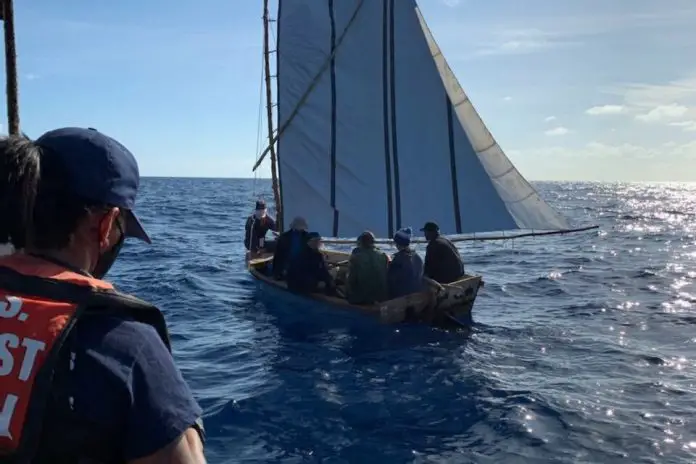 Estados Unidos repatría a 31 migrantes cubanos interceptados en el mar