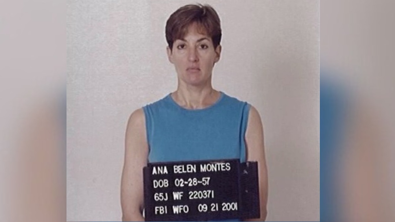 Cumple 20 años de prisión en una cárcel de Estados Unidos Ana Belén Montes, la espía cubana más peligrosa capturada en las últimas décadas