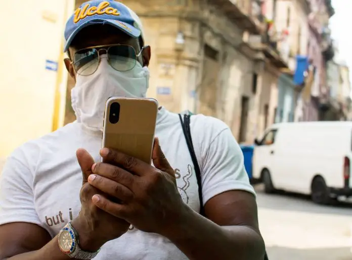 Virus, aplicaciones comprometidas, y llamadas desde numeros desconocidos, ponen en riesgo el dinero de miles de cubanos de sus cuentas bancarias y teléfonos móviles
