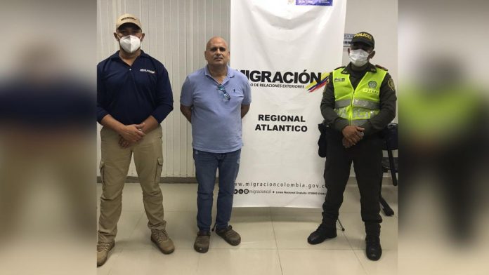 Cubano es capturado en Colombia y extraditado a EEUU, acusado de coordinar el envío de cientos de toneladas de cocaína durante los últimos 20 años a suelo estadounidense