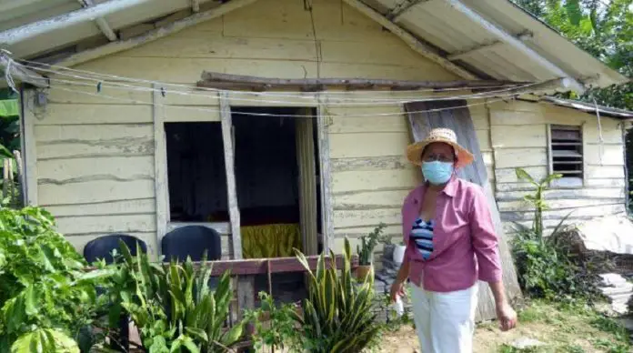Entre mentiras y promesas del Gobierno, estos cubanos llevan esperando décadas porque les resuelvan las casas que fueron destruidas por huracanes