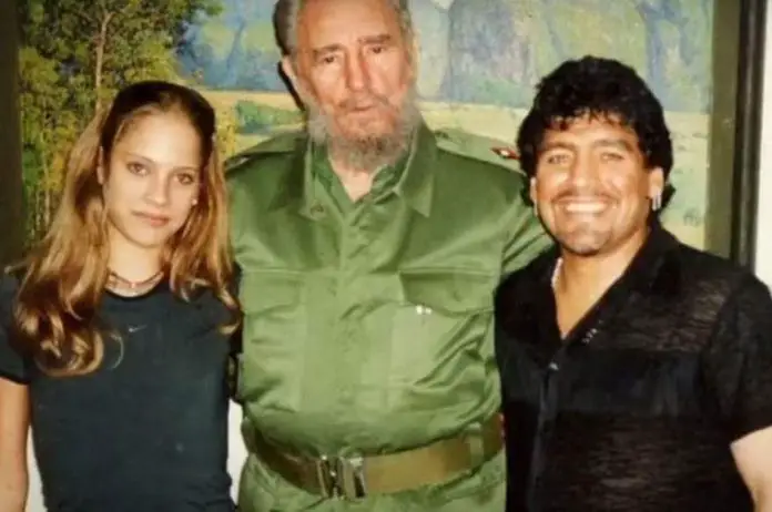 La novia cubana de Diego Armando Maradona saca a la luz los favores personales que el astro del fútbol le pidió a Fidel Castro