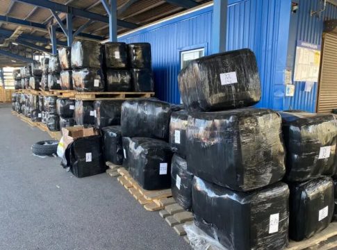 Confiscan en Rusia tres toneladas de mercancías de contrabando con destino a Cuba