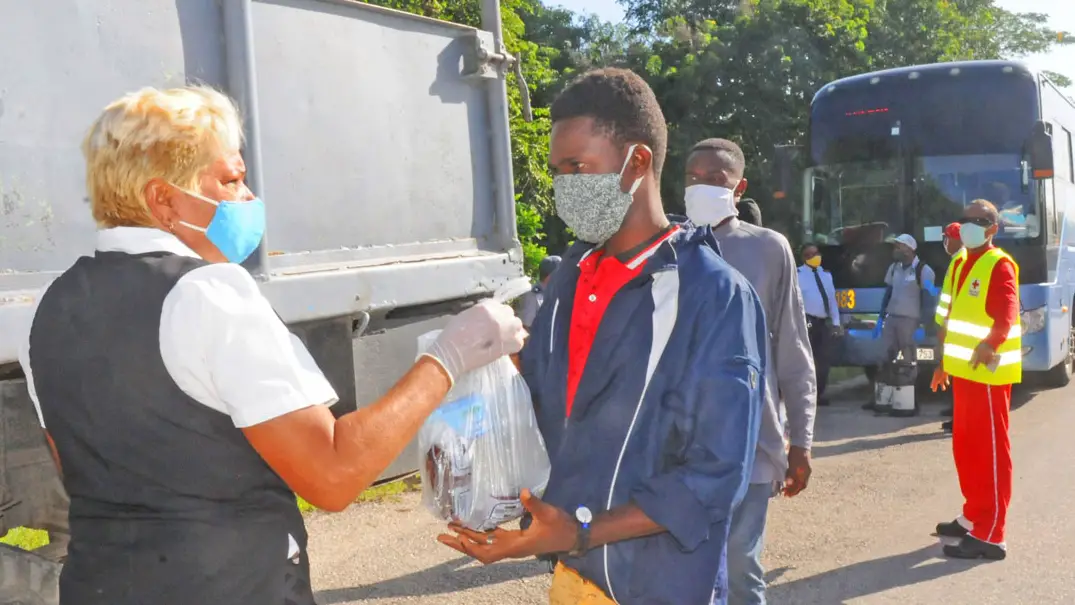 Gobierno cubano repatría a cientos de haitianos que llegaron a la isla durante las ultimas semanas, la mayor parte de ellos niños y mujeres