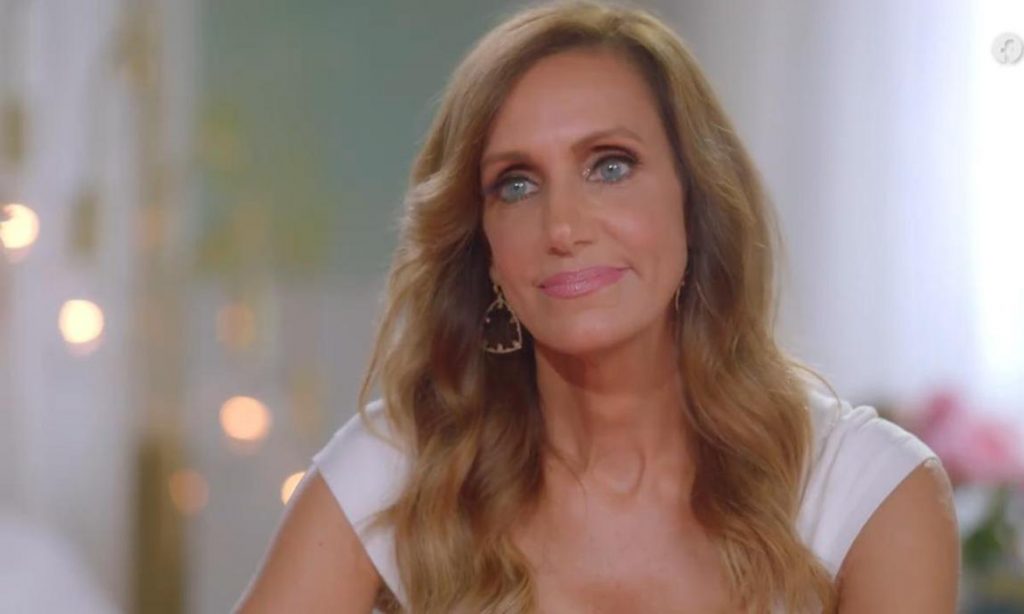 Hacen llorar a la presentadora cubana Lili Estefan en un restaurante y todo queda captado en cámara