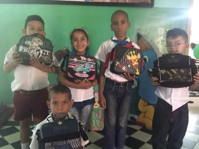 Los padres en Cuba rompiendose la cabeza para comprarle una mochila a sus hijos para la escuela y el Gobierno comienza a producirlas pero solo para tiendas en MLC
