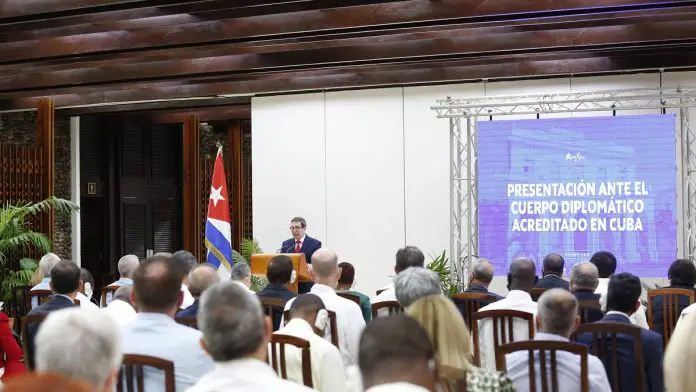 Gobierno cubano cita a todo el cuerpo de diplomáticos extranjeros radicados en la isla para pedirles que no apoyen la marcha del 15 de noviembre