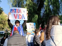 “¡Abajo la dictadura!”: así se vivió en Ciudad de México la marcha de cubanos que apoyaron el 15N